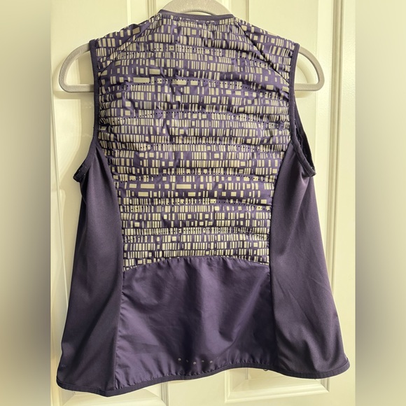 Used Women's Nike Aeroloft Flash Running Vest 799883 524, Purple, Size Small - Picture 4 of 7
